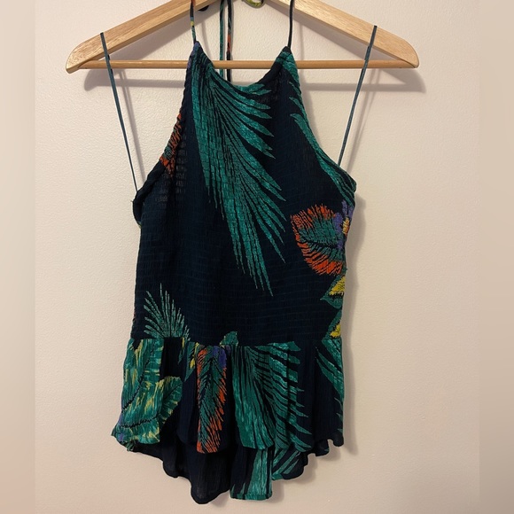 PATRONS OF PEACE Floral Nature Top - Picture 1 of 5